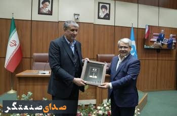 بازدید دبیر هیات دولت از نمایشگاه دستاوردهای صنعت هسته‌ای + تصاویر