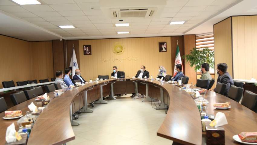 دبیر شورای بسیج تجار، بازرگانان و فعالان اقتصادی از دفتر بسیج اتاق البرز بازدید کردند