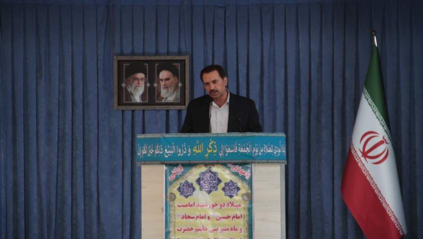 حضور پرشور خانواده های معظم شهدا و ایثارگران و کارکنان بنیاد البرز در نماز جمعه شهر کرج/ سال 1401، سال توسعه فعاليت هاي فرهنگي در بنیاد شهید كشور است