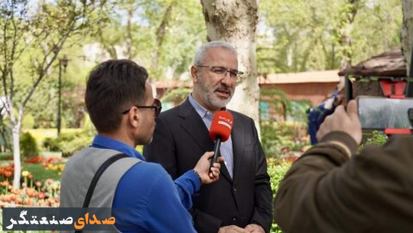 لاله‌ها پیام‌آور نور و عطر و زیبایی‌اند/دعوت شهردار کرج از مردم برای حضور در جشنواره لاله‌ها