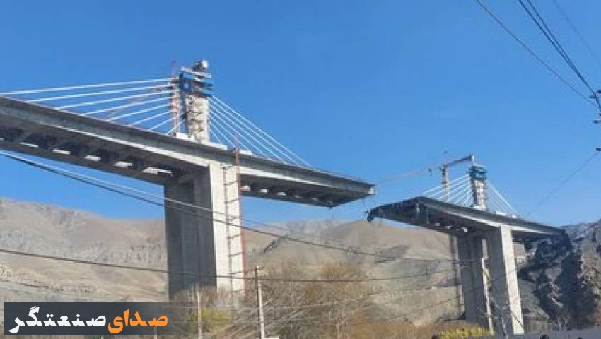 بازدید هیئتی از مجلس از پل زخمی شده بی۱؛ وعده بازسازی ظرف یک سال بازدید هیئتی از مجلس از پل زخمی شده بی۱؛ وعده بازسازی ظرف یک سال
