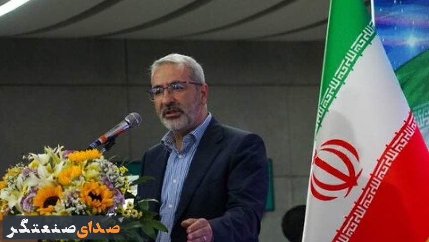 کارمند «امضای پای نامهها» نیست، معمارِ اعتماد مردم به شهر است کارمند «امضای پای نامهها» نیست، معمارِ اعتماد مردم به شهر است